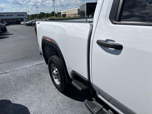 2024 GMC Sierra 2500 Pro