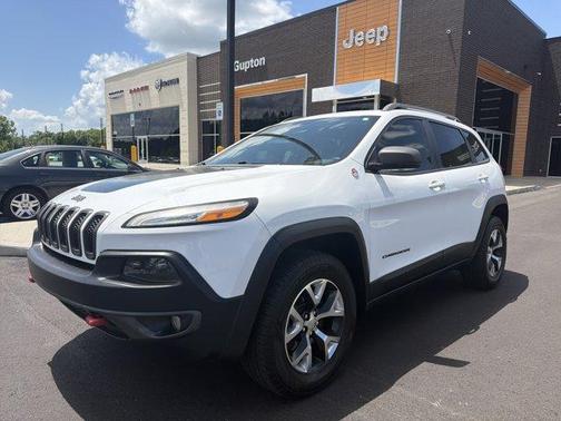 Bright White Clearcoat 2016 Jeep Cherokee Trailhawk