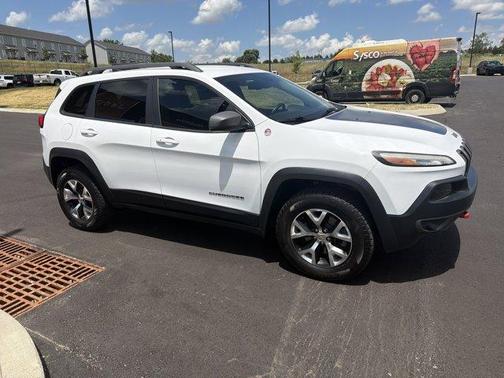 Bright White Clearcoat 2016 Jeep Cherokee Trailhawk