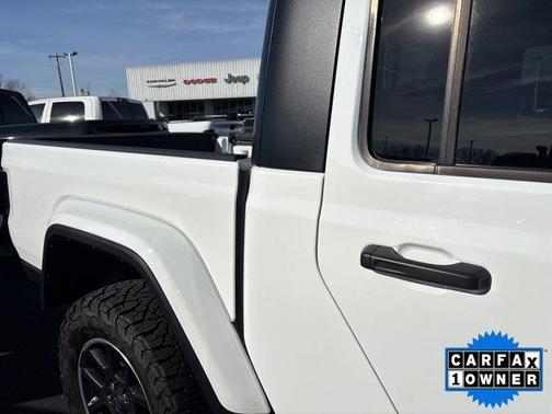 2022 Jeep Gladiator Overland