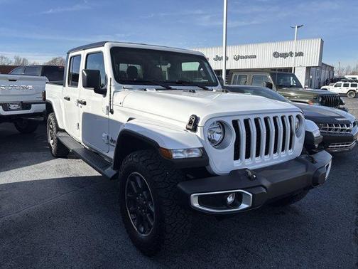 2022 Jeep Gladiator Overland