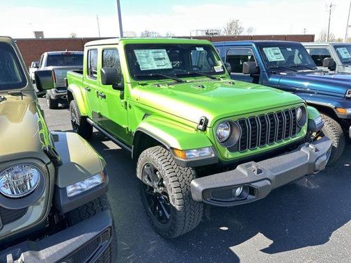 2025 Jeep Gladiator Sport