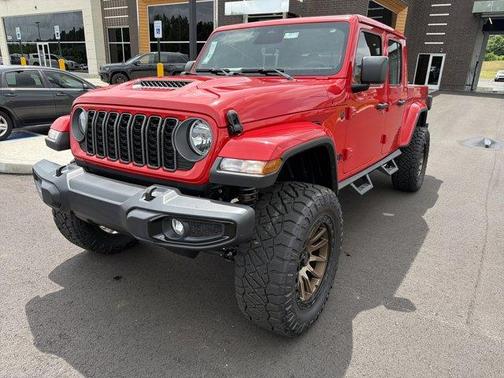 Firecracker Red Clearcoat 2026 Jeep Gladiator Sport