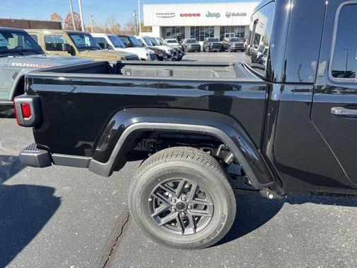 2026 Jeep Gladiator Sport