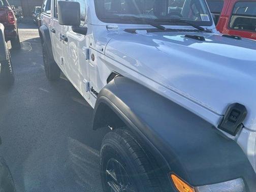 2025 Jeep Gladiator Sport