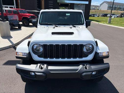 Bright White Clearcoat 2026 Jeep Gladiator Sport