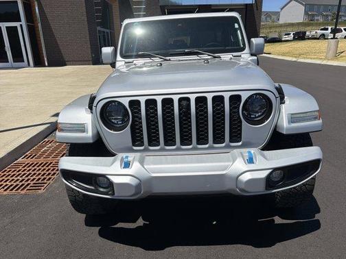 Silver Zynith Clearcoat 2023 Jeep Wrangler 4xe Sahara