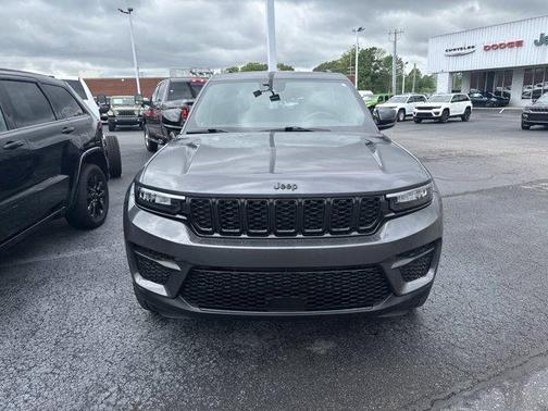 2022 Jeep Grand Cherokee Altitude