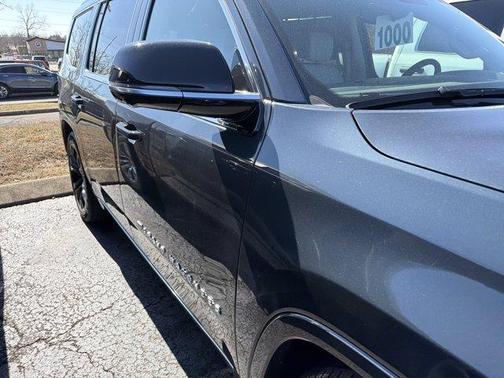 2023 Jeep Grand Wagoneer Base