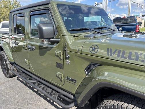 Sarge Green Clearcoat 2023 Jeep Gladiator Sport