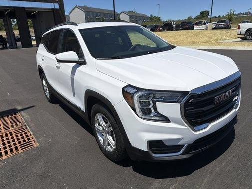 Summit White 2022 GMC Terrain SLE