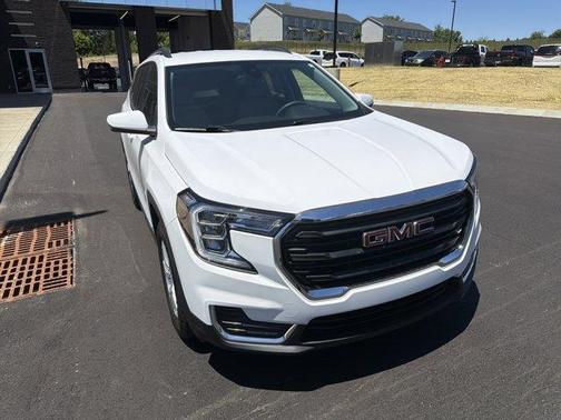 Summit White 2022 GMC Terrain SLE