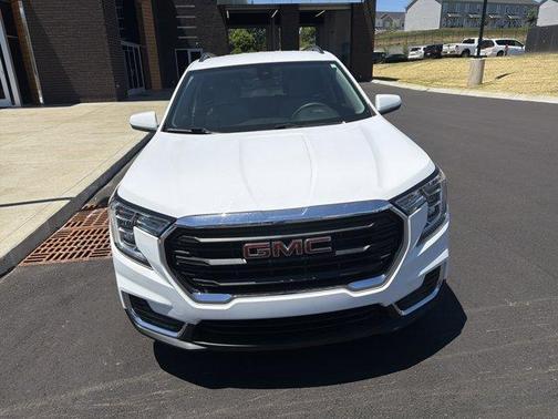 Summit White 2022 GMC Terrain SLE