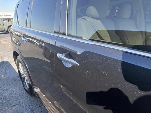 2023 INFINITI QX80 Luxe