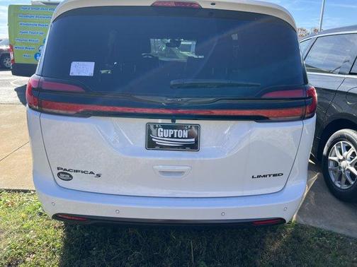 2026 Chrysler Pacifica Limited