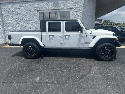 2020 Jeep Gladiator Overland