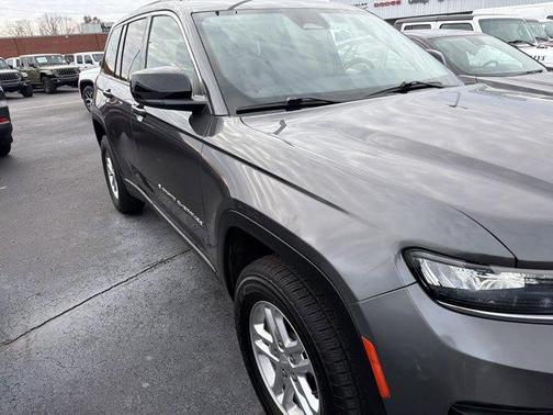 2022 Jeep Grand Cherokee Laredo