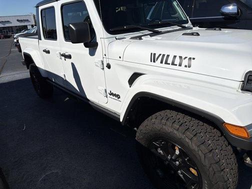 2023 Jeep Gladiator Sport