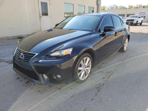 Photo 1 of 15 of 2016 Lexus IS 200t Base