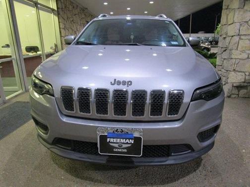 Photo 2 of 10 of 2020 Jeep Cherokee Latitude