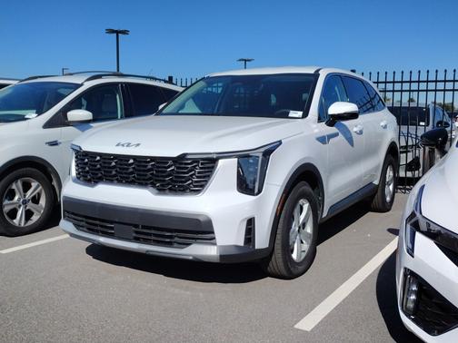 2025 Kia Sorento LX