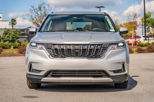 2023 Kia Carnival LX