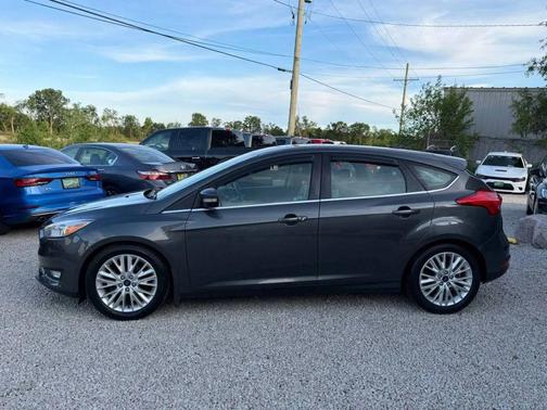 White Platinum Metallic Tri-Coat 2017 Ford Focus Titanium