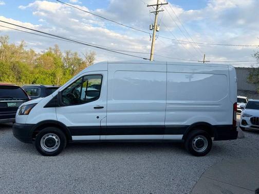 Oxford White 2019 Ford Transit-250 Base
