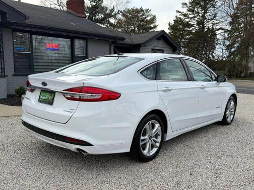 2018 Ford Fusion Hybrid SE