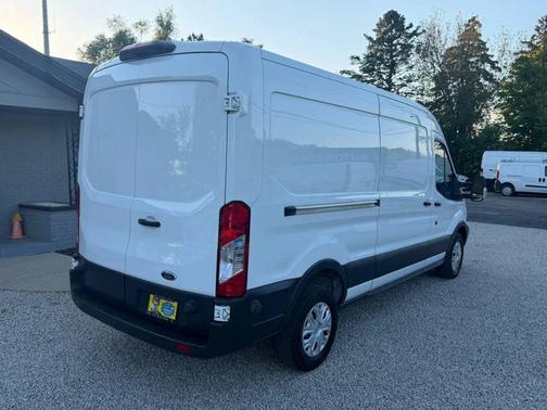 Oxford White 2018 Ford Transit-250 Base