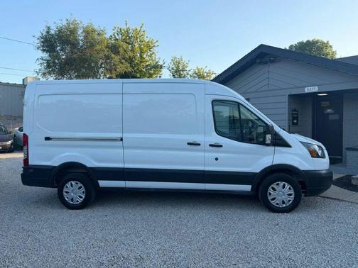 Oxford White 2018 Ford Transit-250 Base
