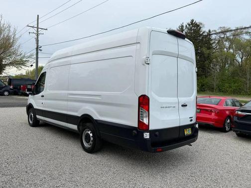 Oxford White 2023 Ford Transit-250 Base