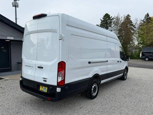 Oxford White 2023 Ford Transit-250 Base