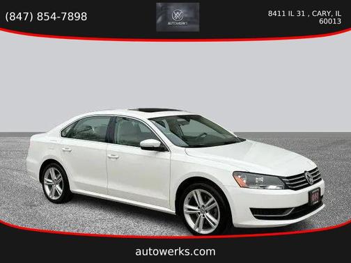 2014 Volkswagen Passat 1.8T Auto SE w/Sunroof & Nav
