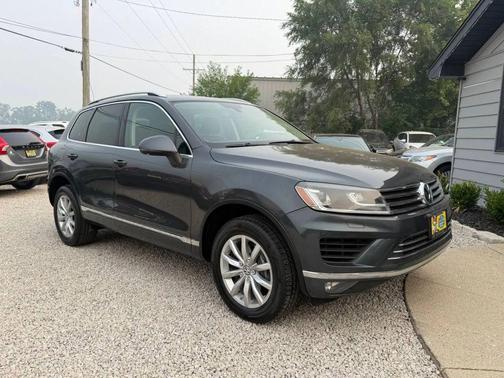 Gray 2015 Volkswagen Touareg V6 Sport