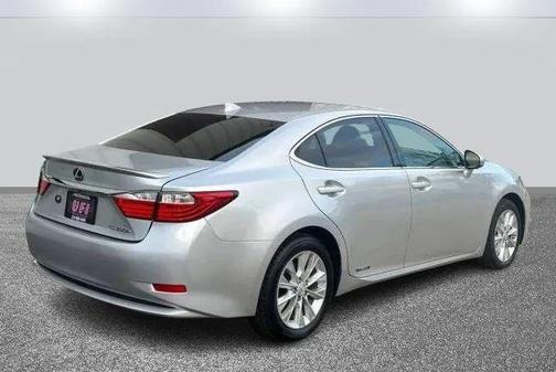 2015 Lexus ES 300h Base
