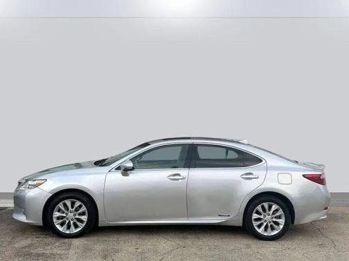 2015 Lexus ES 300h Base