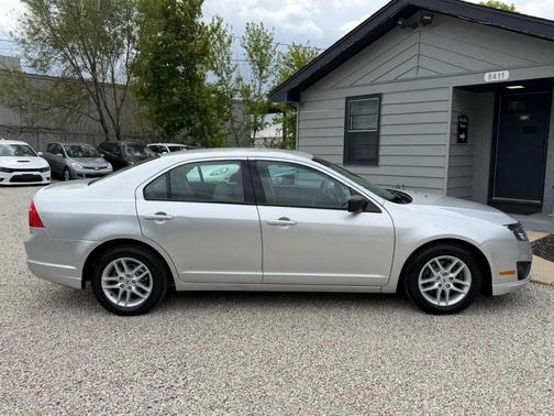 Ingot Silver Metallic 2012 Ford Fusion SE