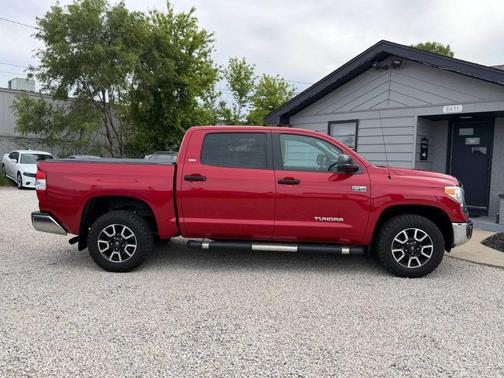 Barcelona Red Metallic 2016 Toyota Tundra SR5