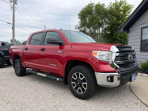 Barcelona Red Metallic 2016 Toyota Tundra SR5