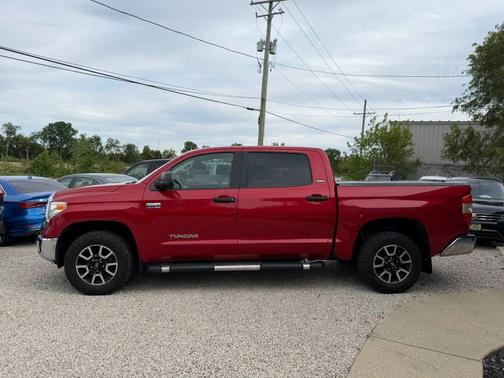 Barcelona Red Metallic 2016 Toyota Tundra SR5