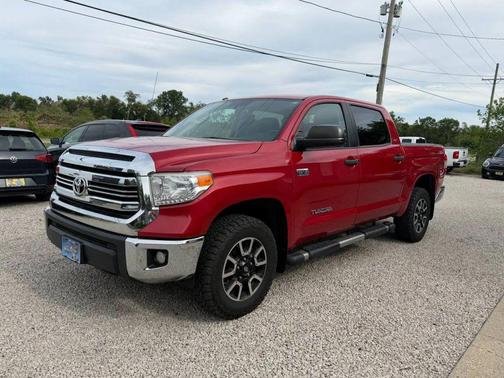 Barcelona Red Metallic 2016 Toyota Tundra SR5