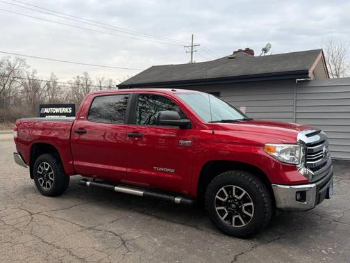 Barcelona Red Metallic 2016 Toyota Tundra SR5