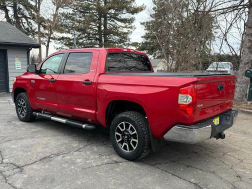 Barcelona Red Metallic 2016 Toyota Tundra SR5