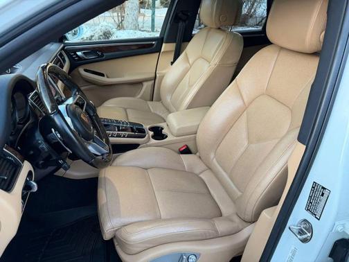 2018 Porsche Macan Sport Edition