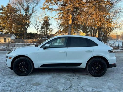 2018 Porsche Macan Sport Edition