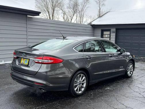2017 Ford Fusion Hybrid SE