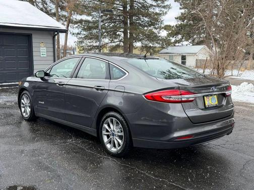 2017 Ford Fusion Hybrid SE