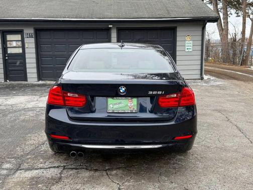 2012 BMW 328 328i Sedan 4D