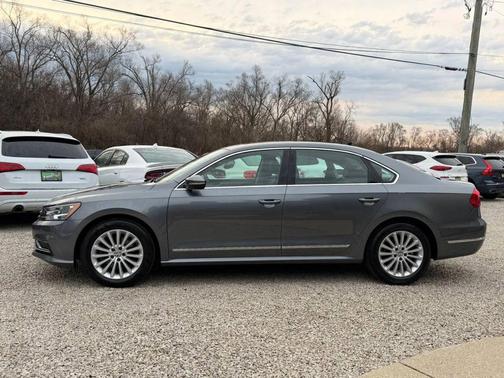 Platinum Gray Metallic 2016 Volkswagen Passat 1.8T SE